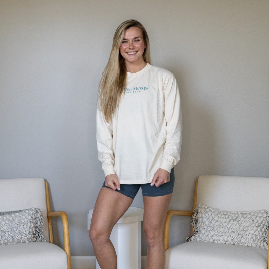 Strong Moms Social Club LS - CREAM FLORAL